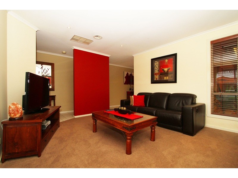 12 Oarsome Drive, Delahey VIC 3037