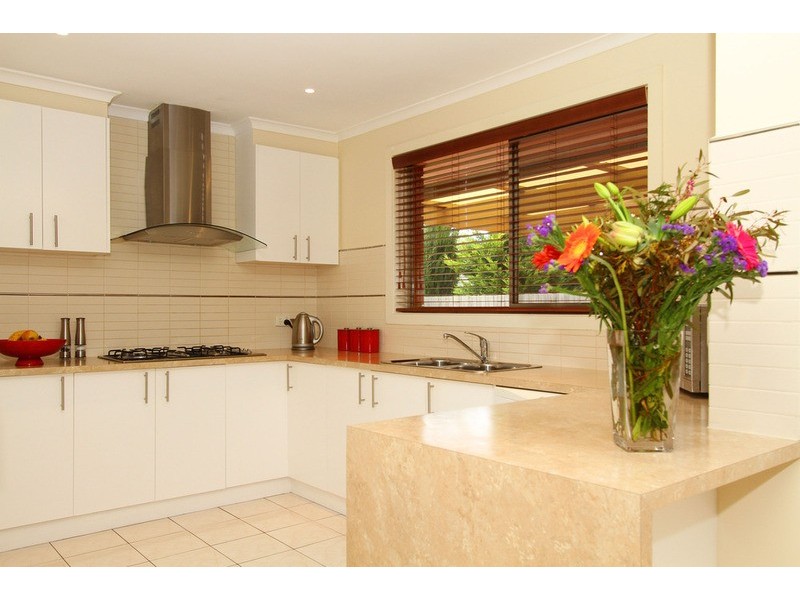 12 Oarsome Drive, Delahey VIC 3037