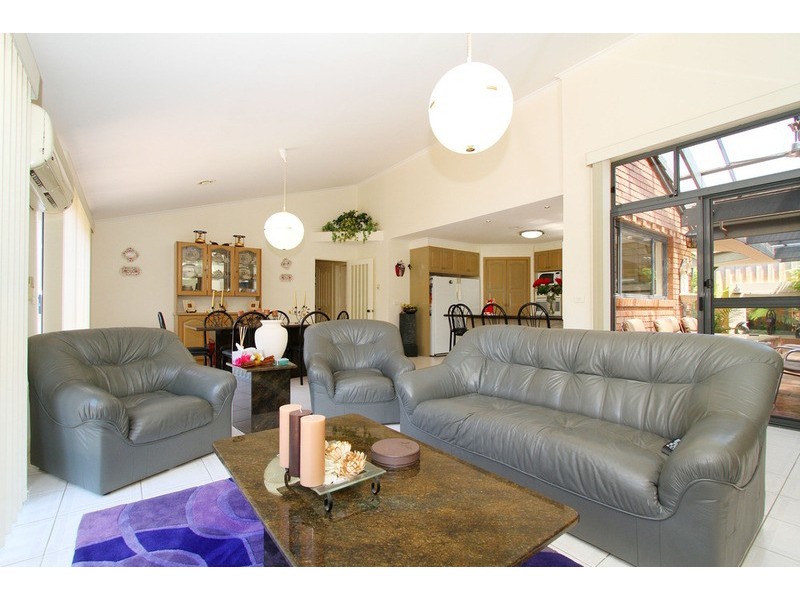 12 Spellman Avenue, Sydenham VIC 3037