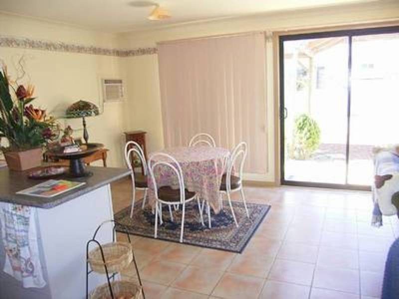 11 Elphinstone Way, Caroline Springs VIC 3023