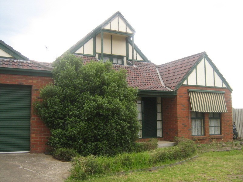 6 Correa Close, Delahey VIC 3037