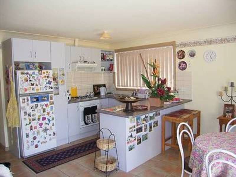 11 Elphinstone Way, Caroline Springs VIC 3023