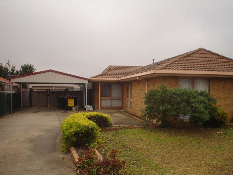 9 Young Court, Delahey VIC 3037