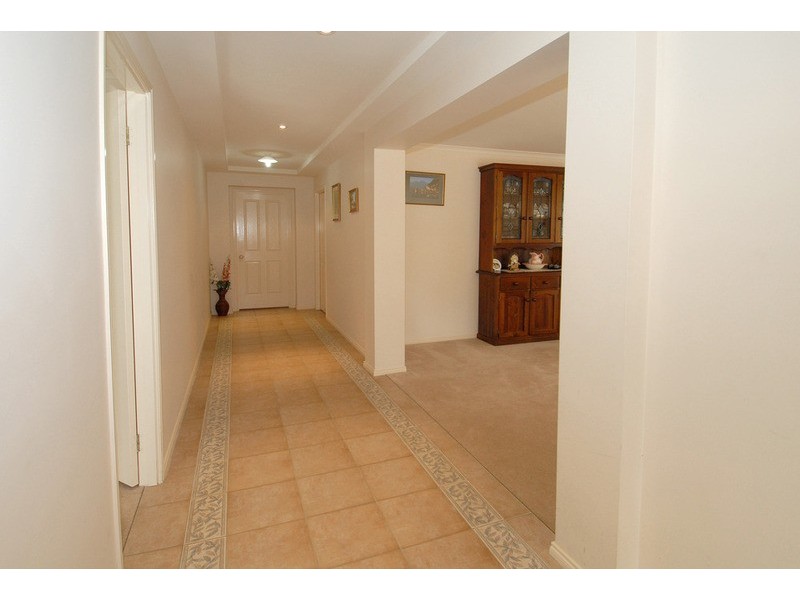 6 Imperial Court, Hillside VIC 3037