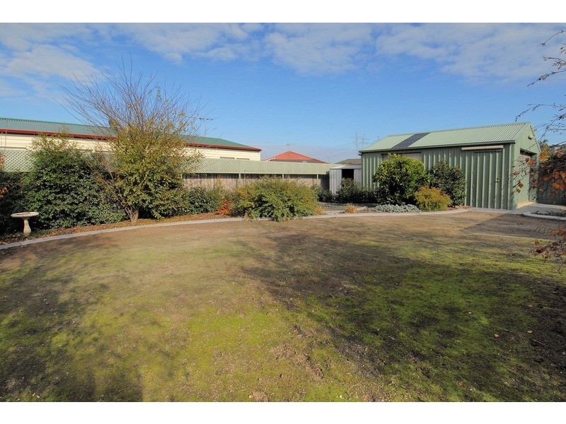 6 Imperial Court, Hillside VIC 3037