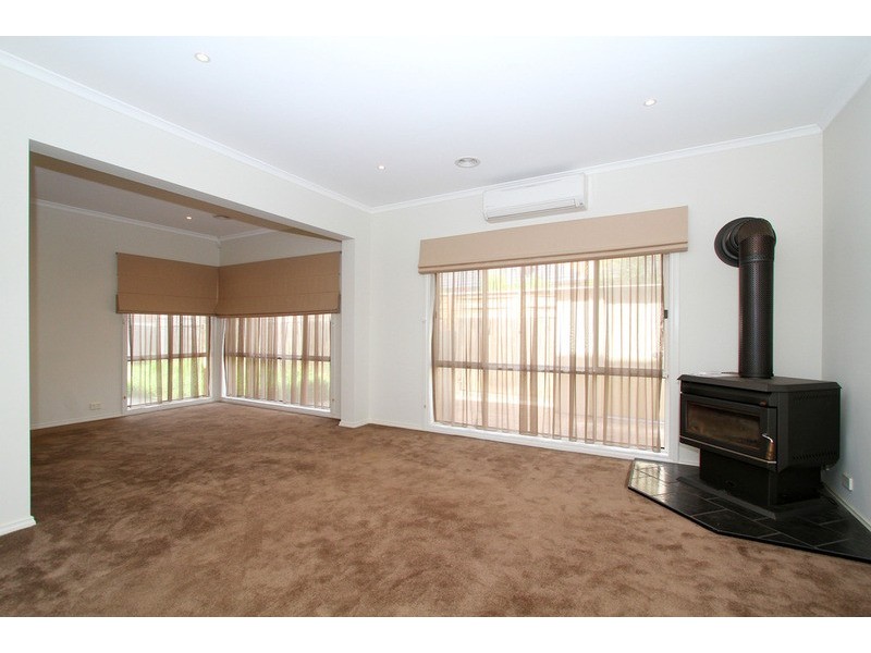 7 Celendine Place, Hillside VIC 3037