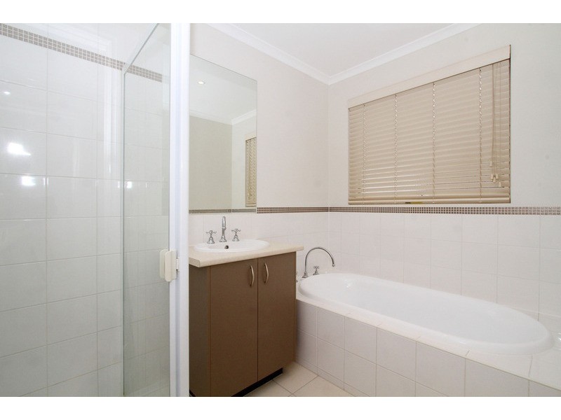 7 Celendine Place, Hillside VIC 3037