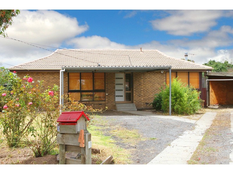 4 Nandeen Court, Keilor Downs VIC 3038