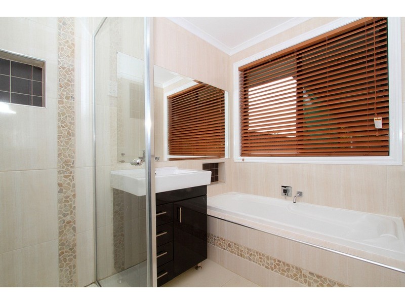 4 Nandeen Court, Keilor Downs VIC 3038