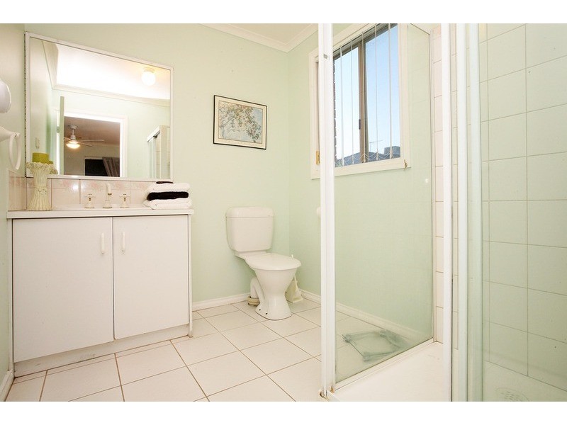 4 Hawkesbury Avenue, Hillside VIC 3037