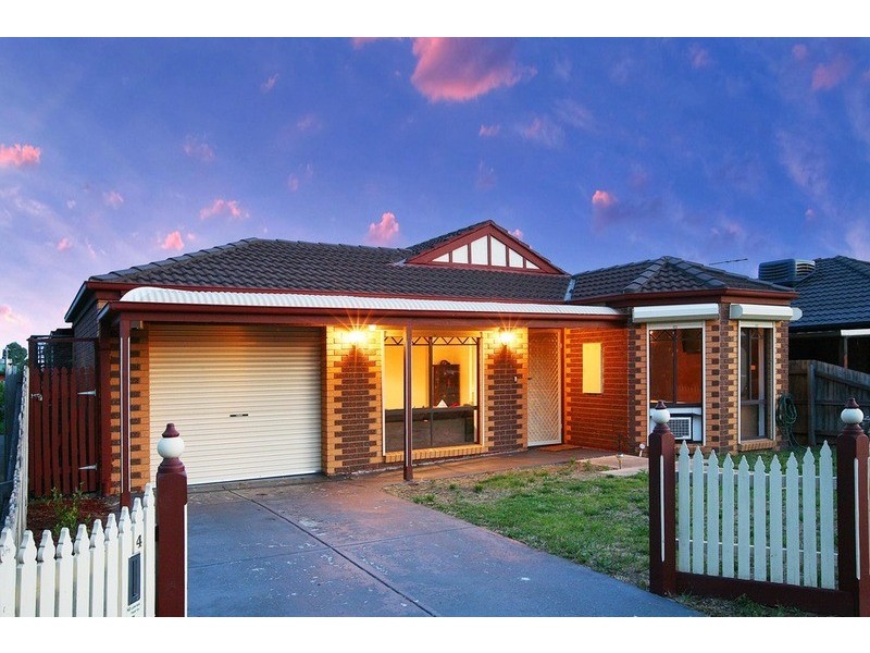 4 Wallace Street, Delahey VIC 3037