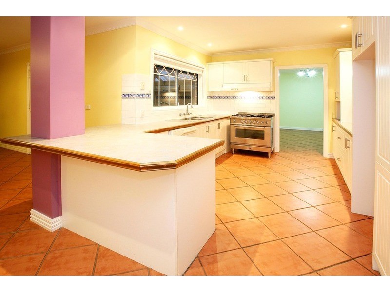 23 Golden Way, Hillside VIC 3037
