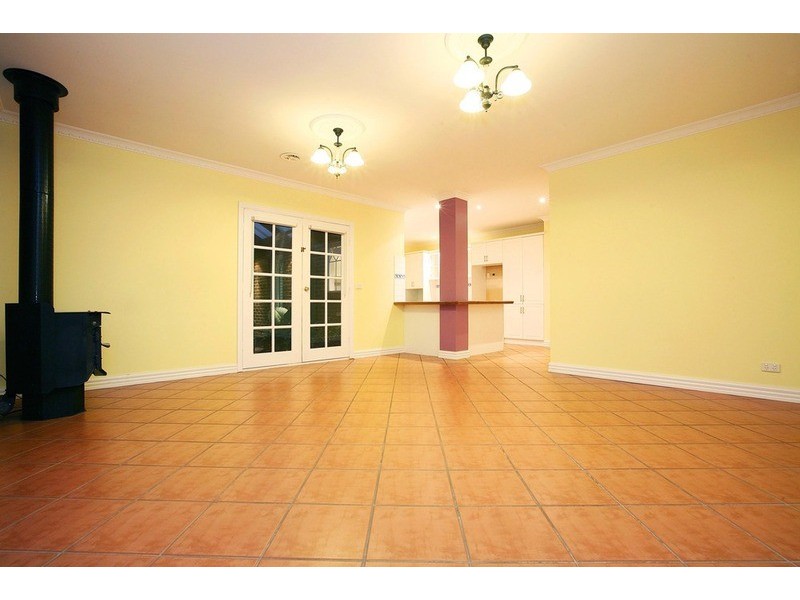 23 Golden Way, Hillside VIC 3037
