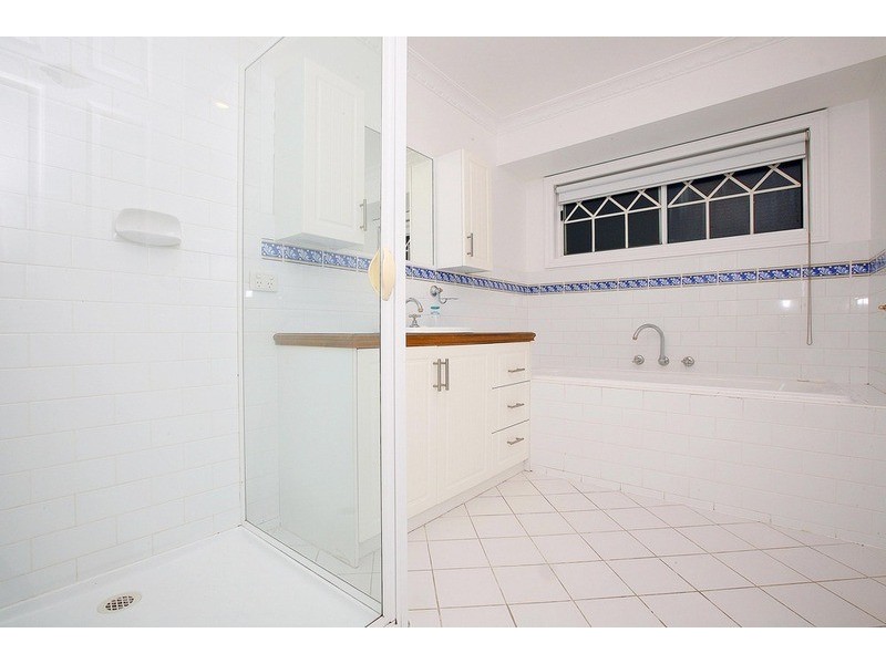 23 Golden Way, Hillside VIC 3037