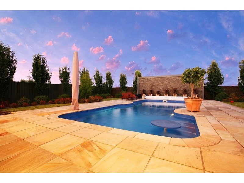 21 Speargrass Drive, Hillside VIC 3037