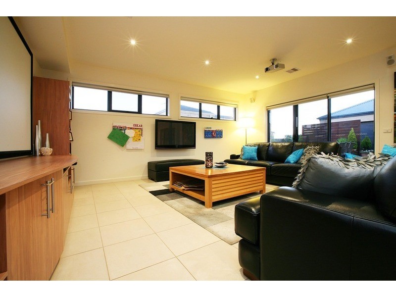 21 Speargrass Drive, Hillside VIC 3037