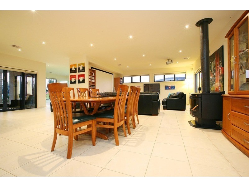 21 Speargrass Drive, Hillside VIC 3037