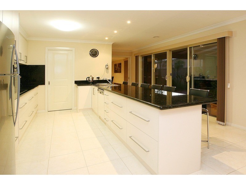 37 Speargrass Drive, Hillside VIC 3037