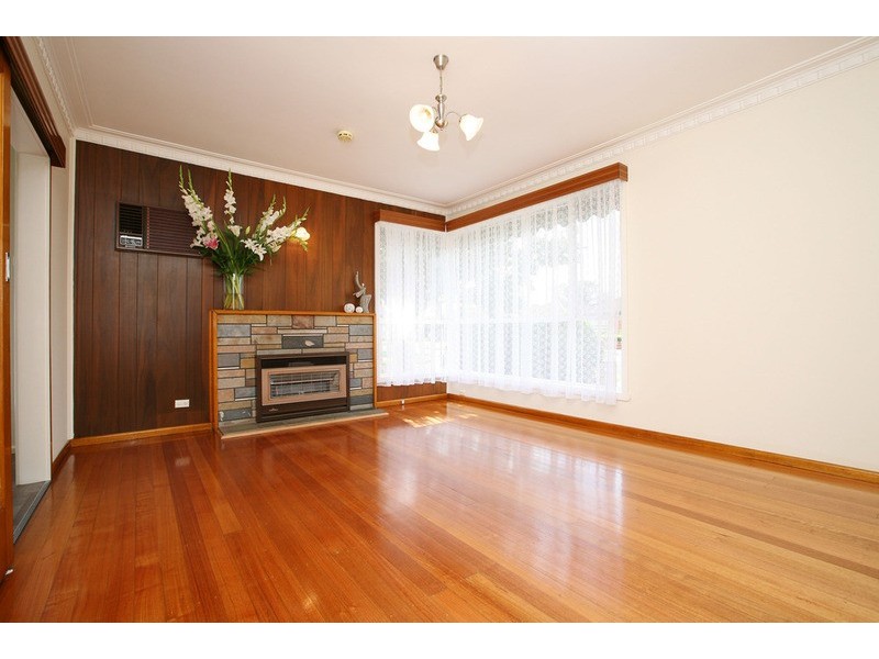 45 Lachlan Road, Sunshine West VIC 3020