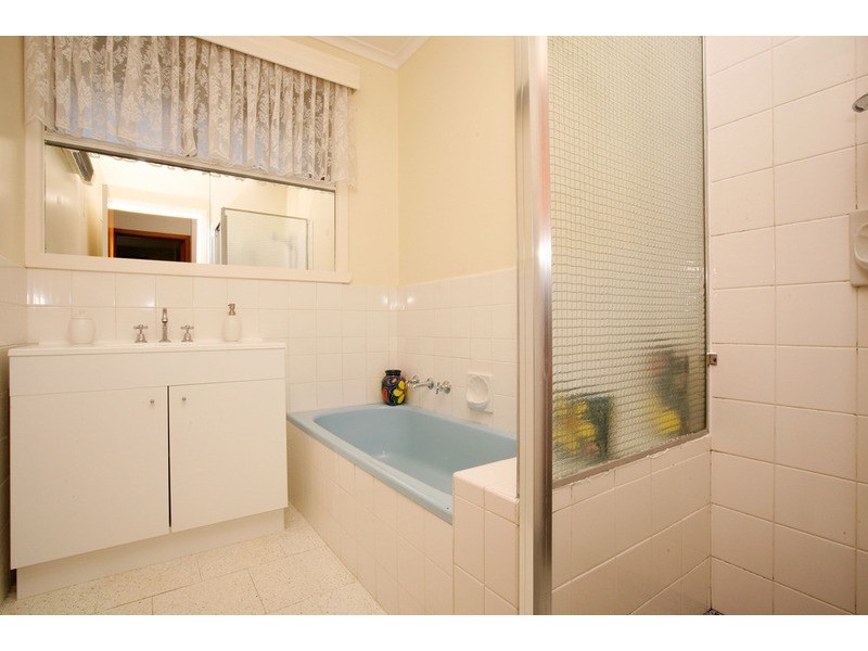 45 Lachlan Road, Sunshine West VIC 3020