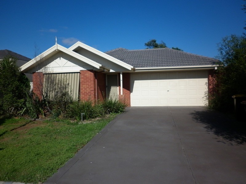 7 Ordsall Close, Caroline Springs VIC 3023