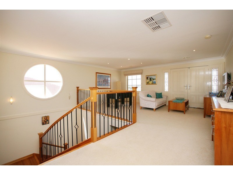 20 Knight Court, Hillside VIC 3037