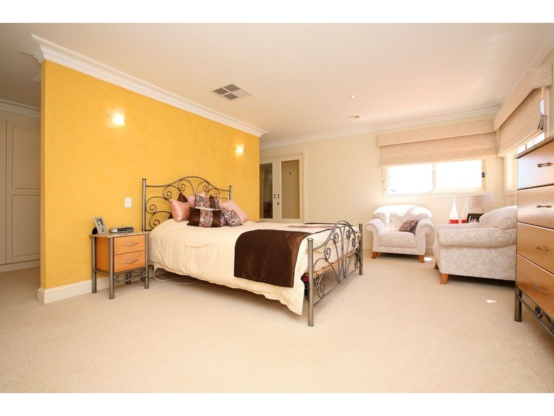 20 Knight Court, Hillside VIC 3037