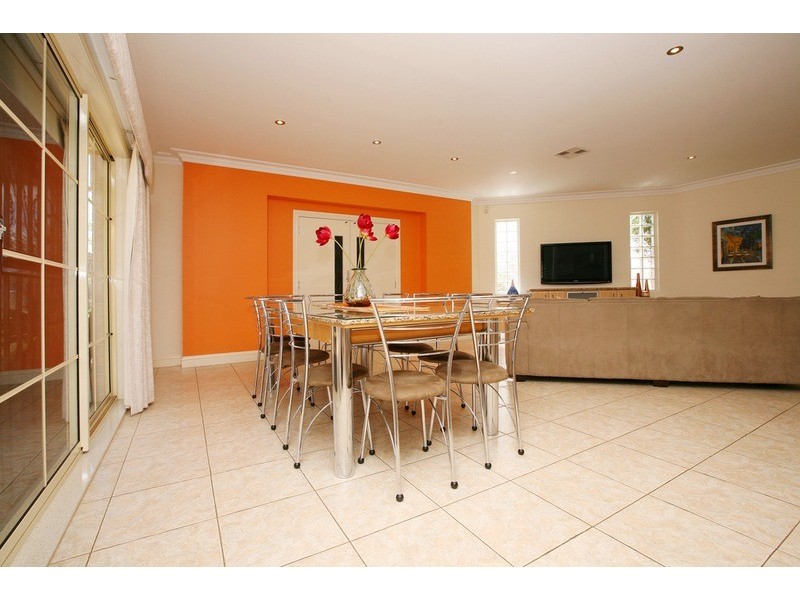 20 Knight Court, Hillside VIC 3037