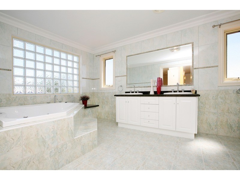 20 Knight Court, Hillside VIC 3037