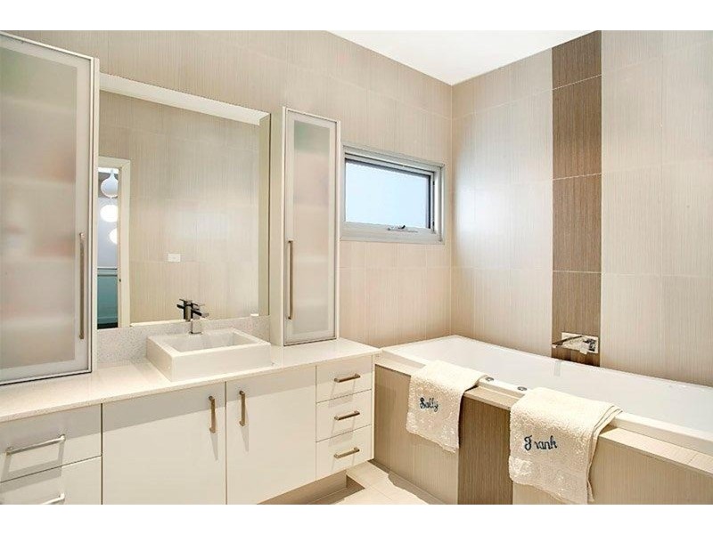 10 Windsor Court, Hillside VIC 3037