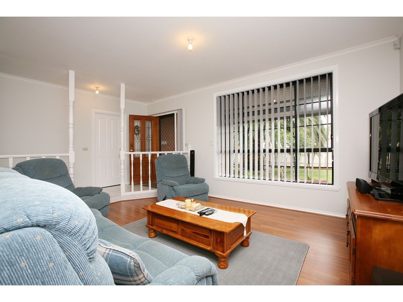 2 Fergus Court, Sydenham VIC 3037