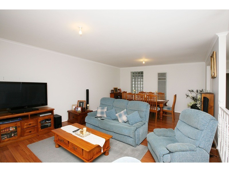 2 Fergus Court, Sydenham VIC 3037