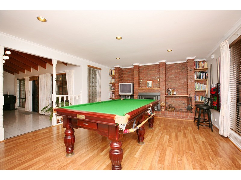 2 Fergus Court, Sydenham VIC 3037