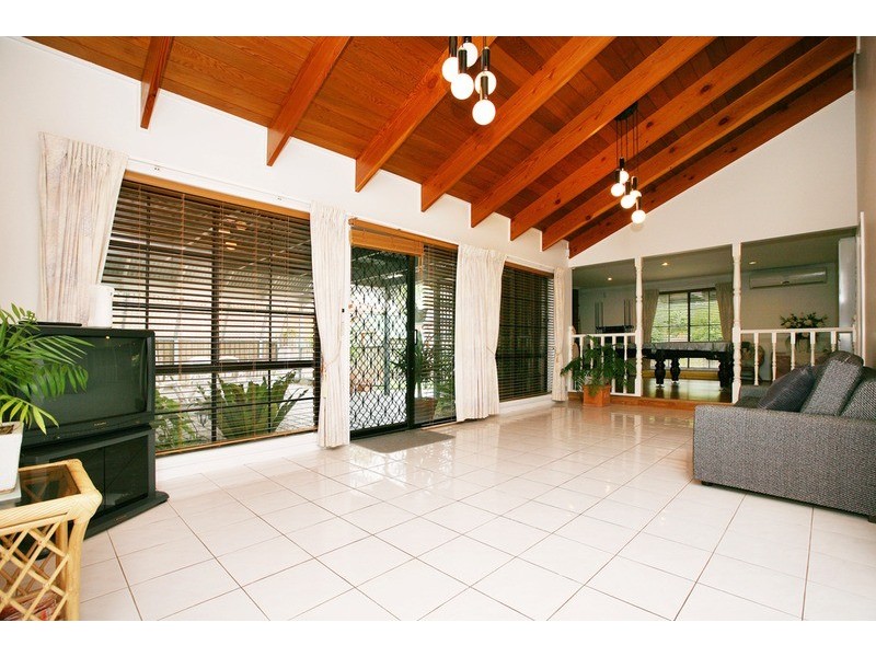 2 Fergus Court, Sydenham VIC 3037