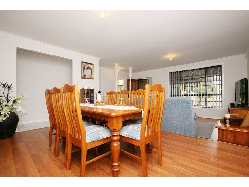 2 Fergus Court, Sydenham VIC 3037