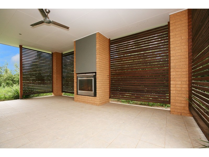 17 Kirribilli Boulevard, Taylors Hill VIC 3037