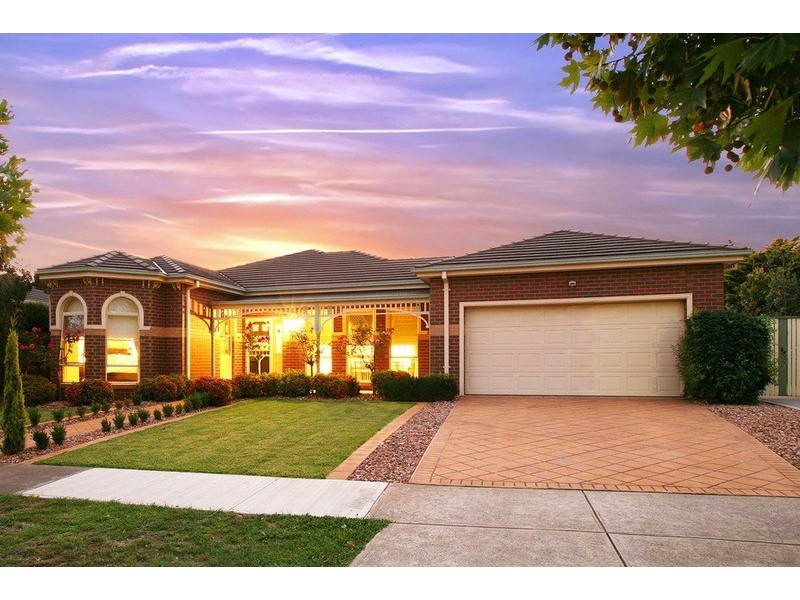 9 The Regency, Hillside VIC 3037