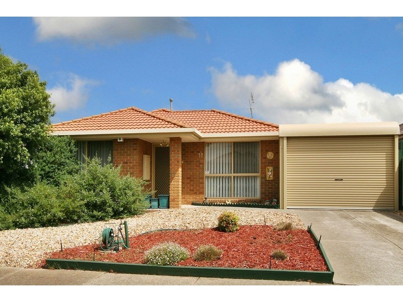 11 Danthonia Street, Delahey VIC 3037