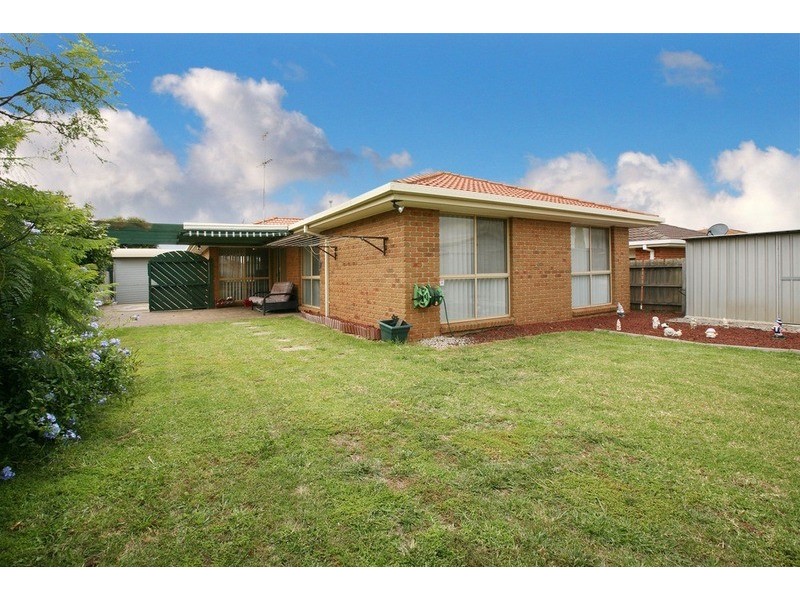 11 Danthonia Street, Delahey VIC 3037