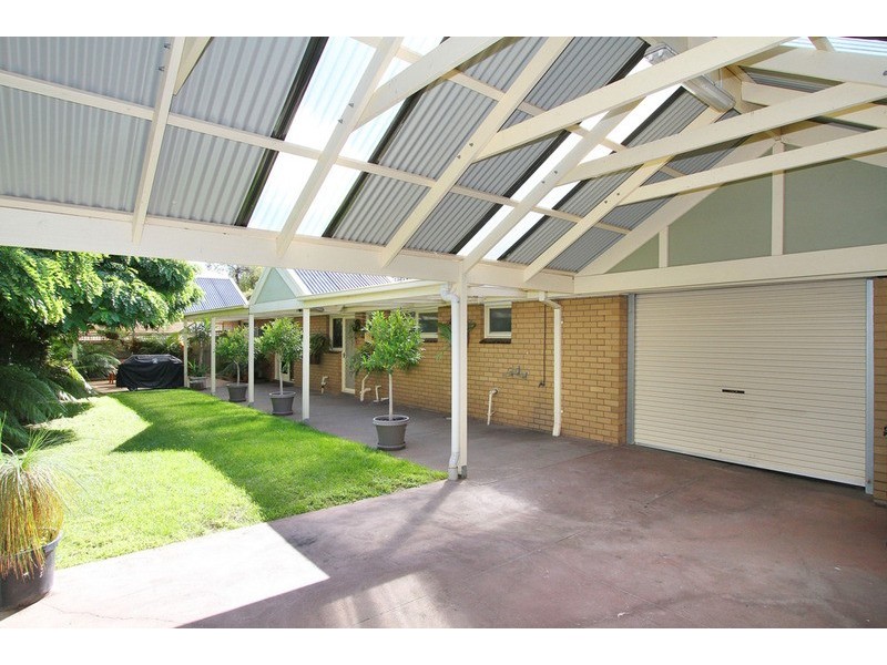 49 Pindari Avenue, Taylors Lakes VIC 3038