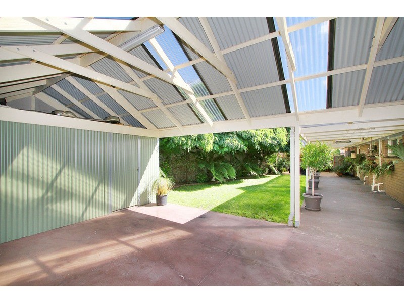 49 Pindari Avenue, Taylors Lakes VIC 3038