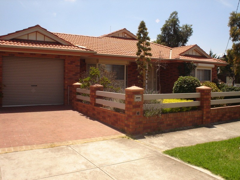 1/288 Taylors Road, Delahey VIC 3037