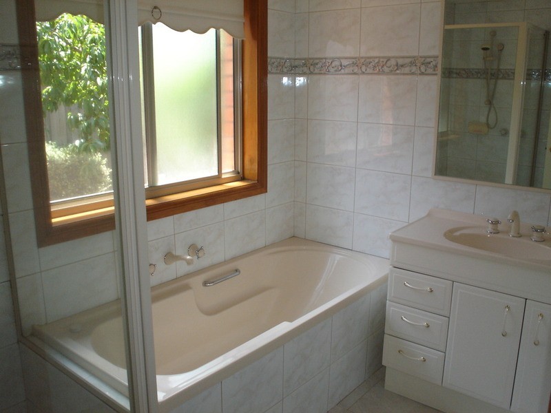 1/288 Taylors Road, Delahey VIC 3037