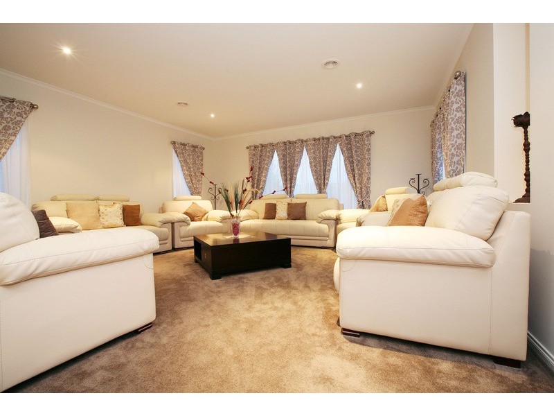 23 Montpellier Drive, Hillside VIC 3037