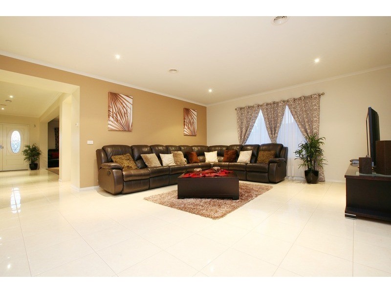 23 Montpellier Drive, Hillside VIC 3037