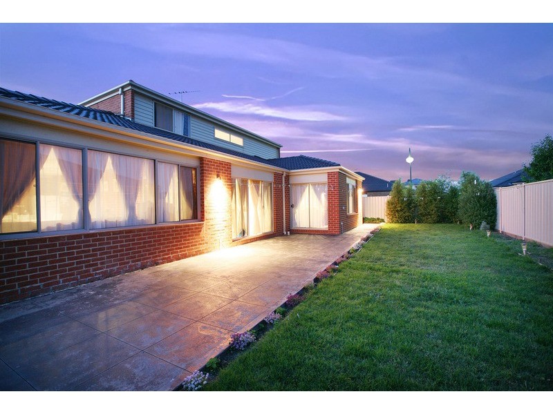 23 Montpellier Drive, Hillside VIC 3037