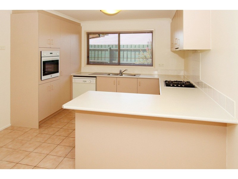 1/549 Kings Road, Taylors Lakes VIC 3038