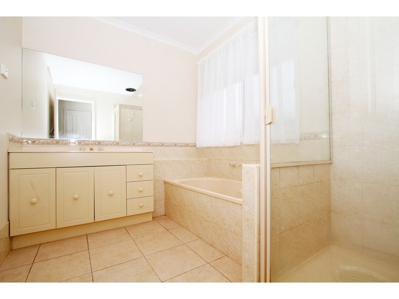 65 Landscape Drive, Hillside VIC 3037