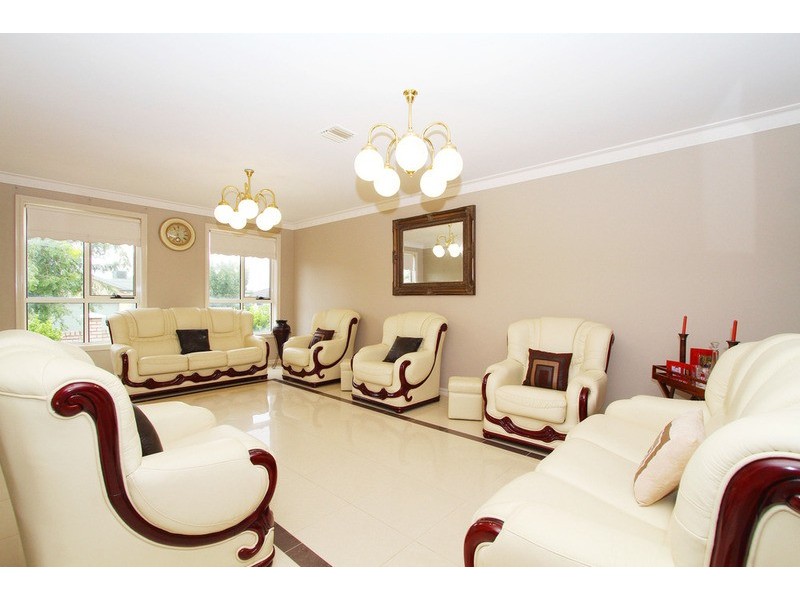 89 Wattle Valley Drive, Hillside VIC 3037