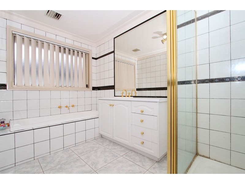 89 Wattle Valley Drive, Hillside VIC 3037